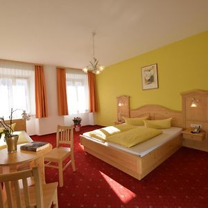 Dreibettzimmer
